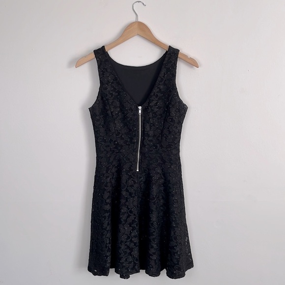 Speechless Lace Sleeveless Mini Dress - Picture 2 of 7